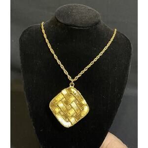 Vintage Prince Matchabelli Aviance Solid Perfume Locket Pendant Necklace 0.09oz